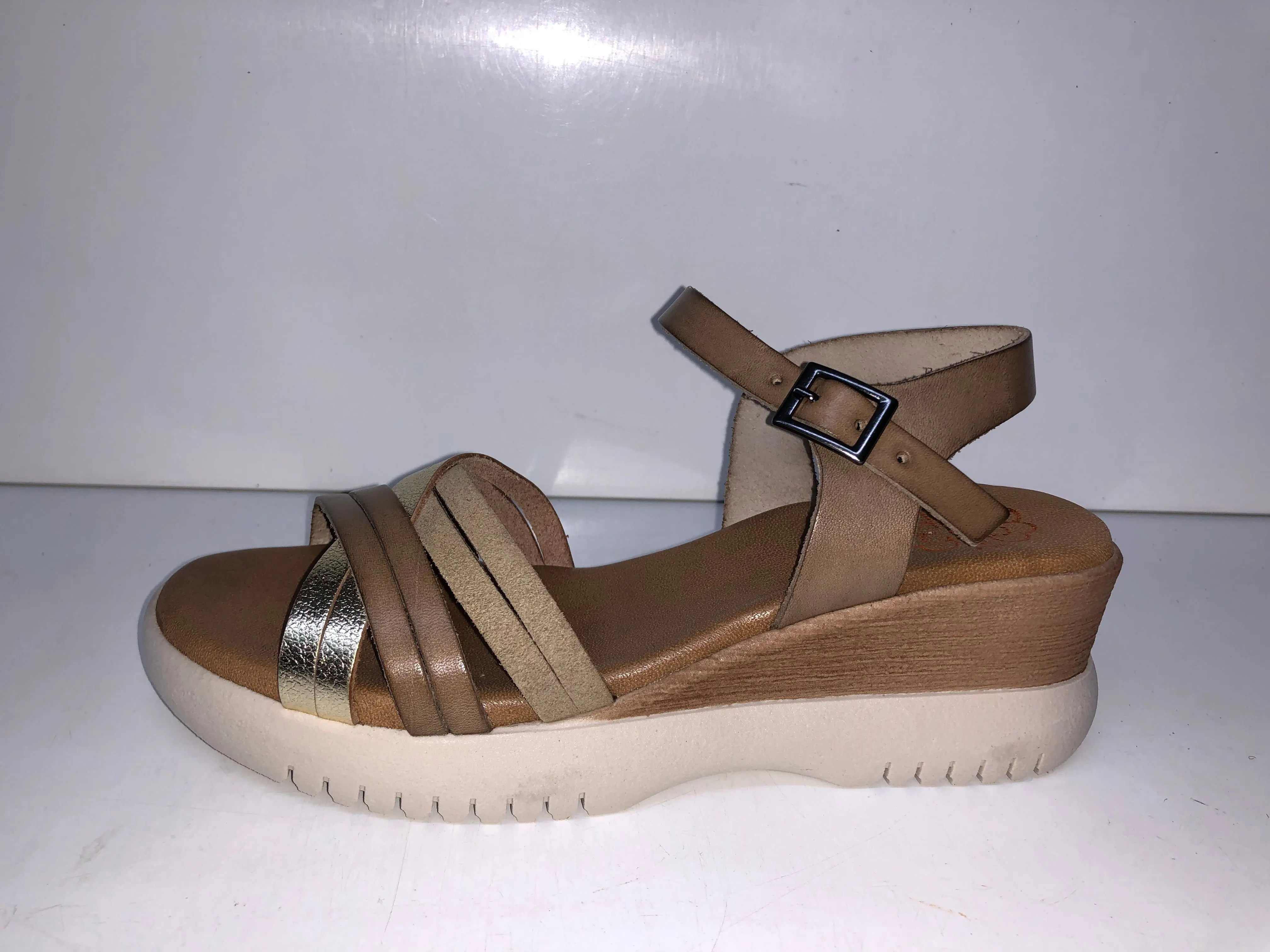 3025 TAUPE PLATINUM