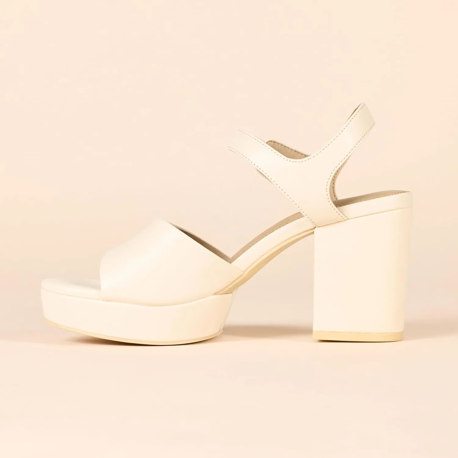 Amazon Essentials Women's Platform Heel Sandal