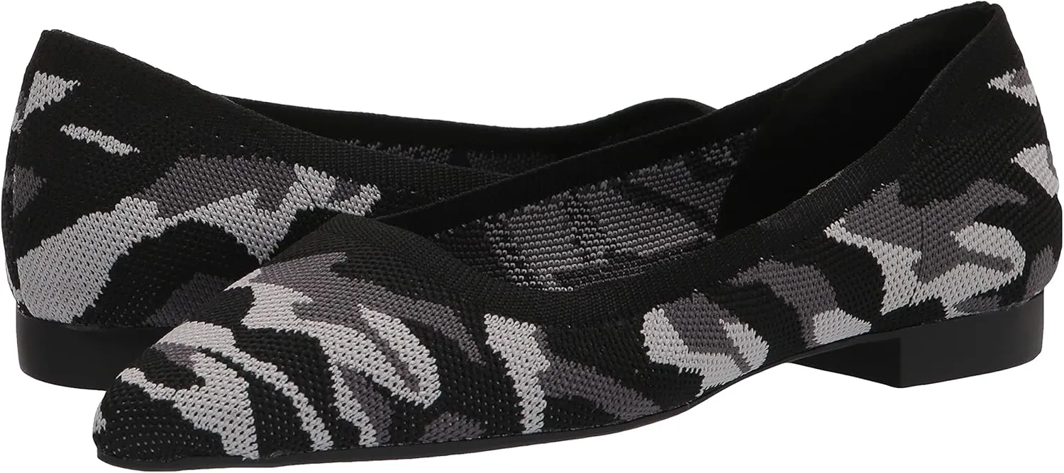Bella Vita Women's Mireya Pointed Toe Flat Ballet