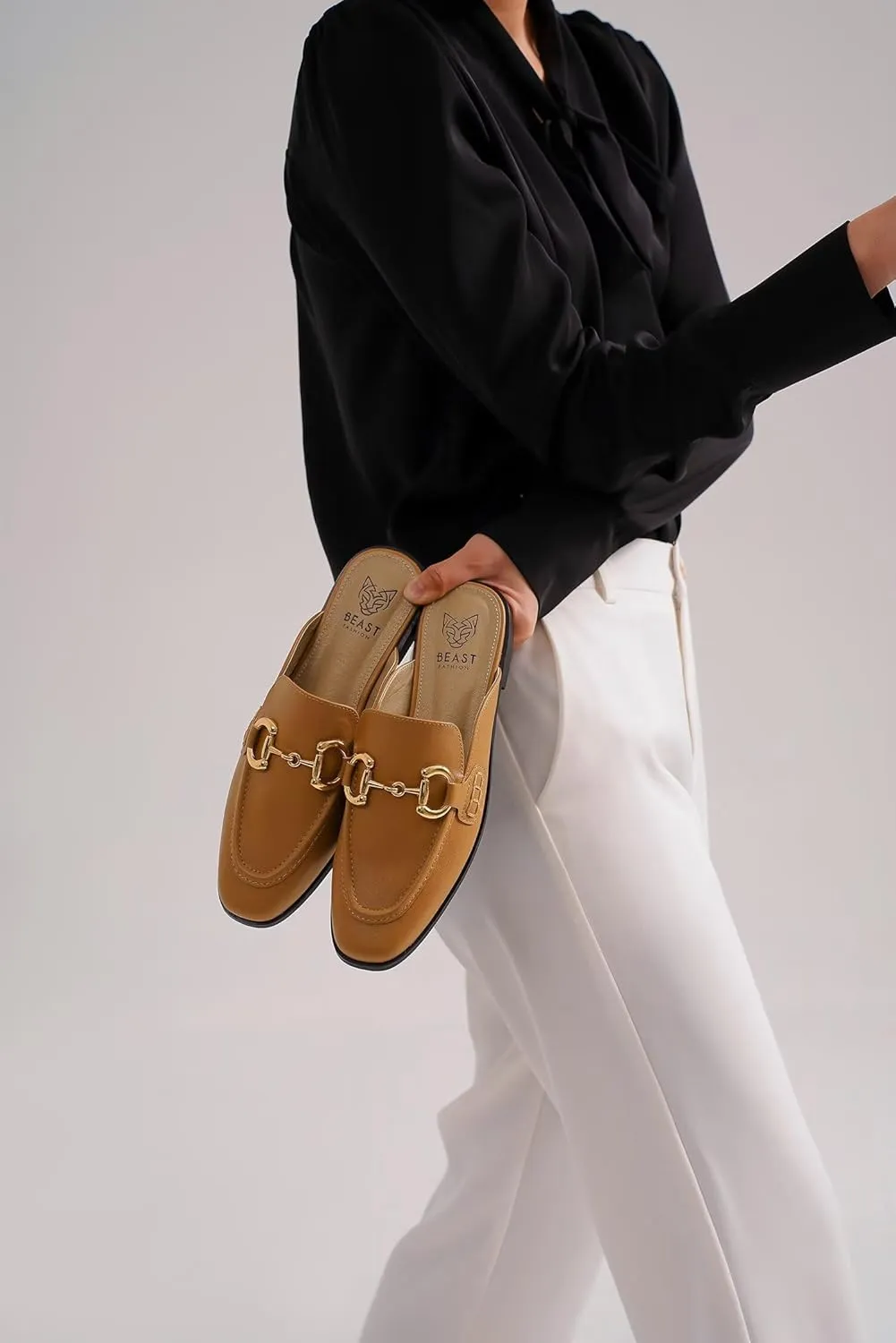 Buckle Mules for Women Flat Mules Slip-on Loafers Round Toe Backless Loafer Shoes Metal Chain Slides