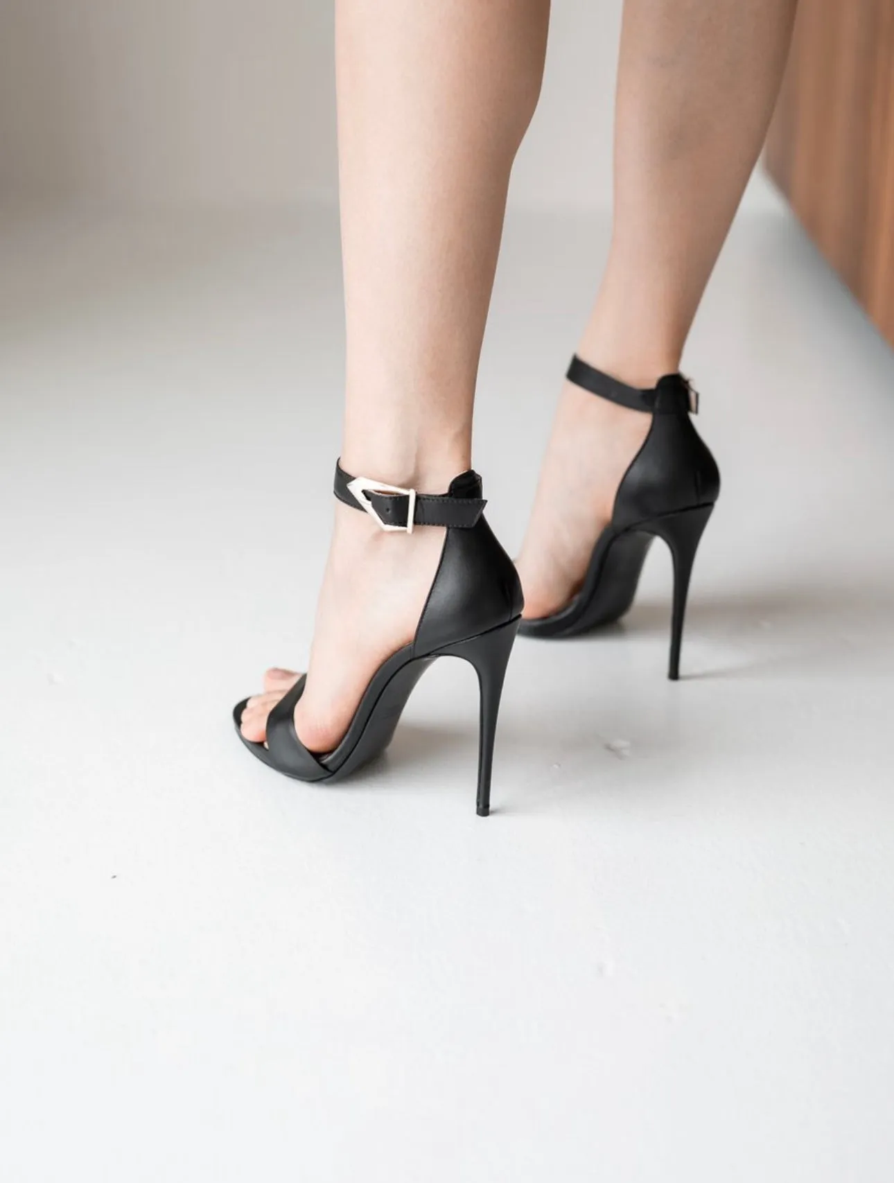 Genuine leather sandals Roby 120mm