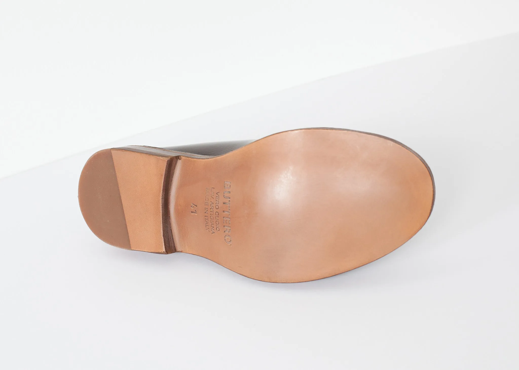 Grigio Supportive policies Bulk discount Loafer