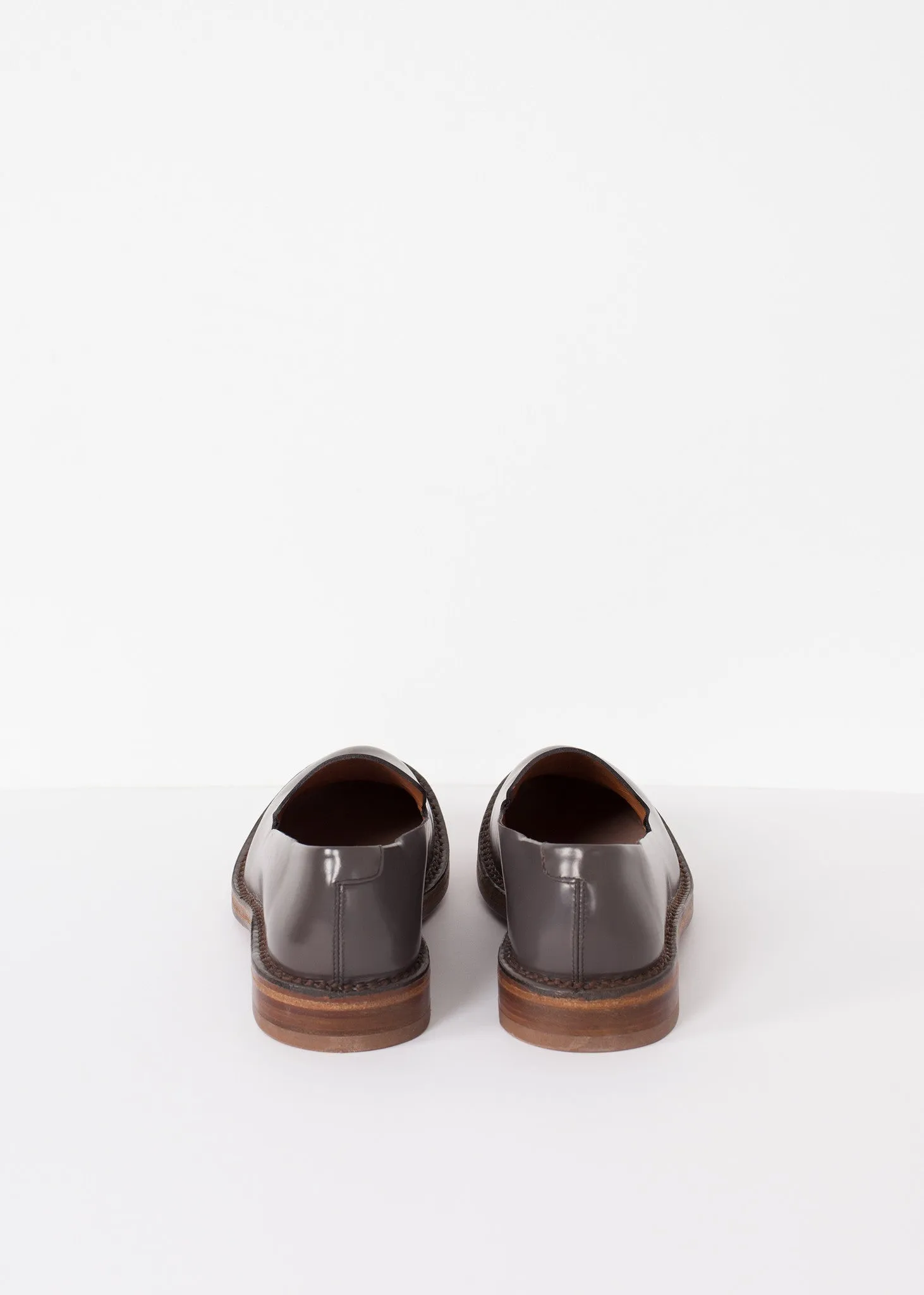 Grigio Supportive policies Bulk discount Loafer