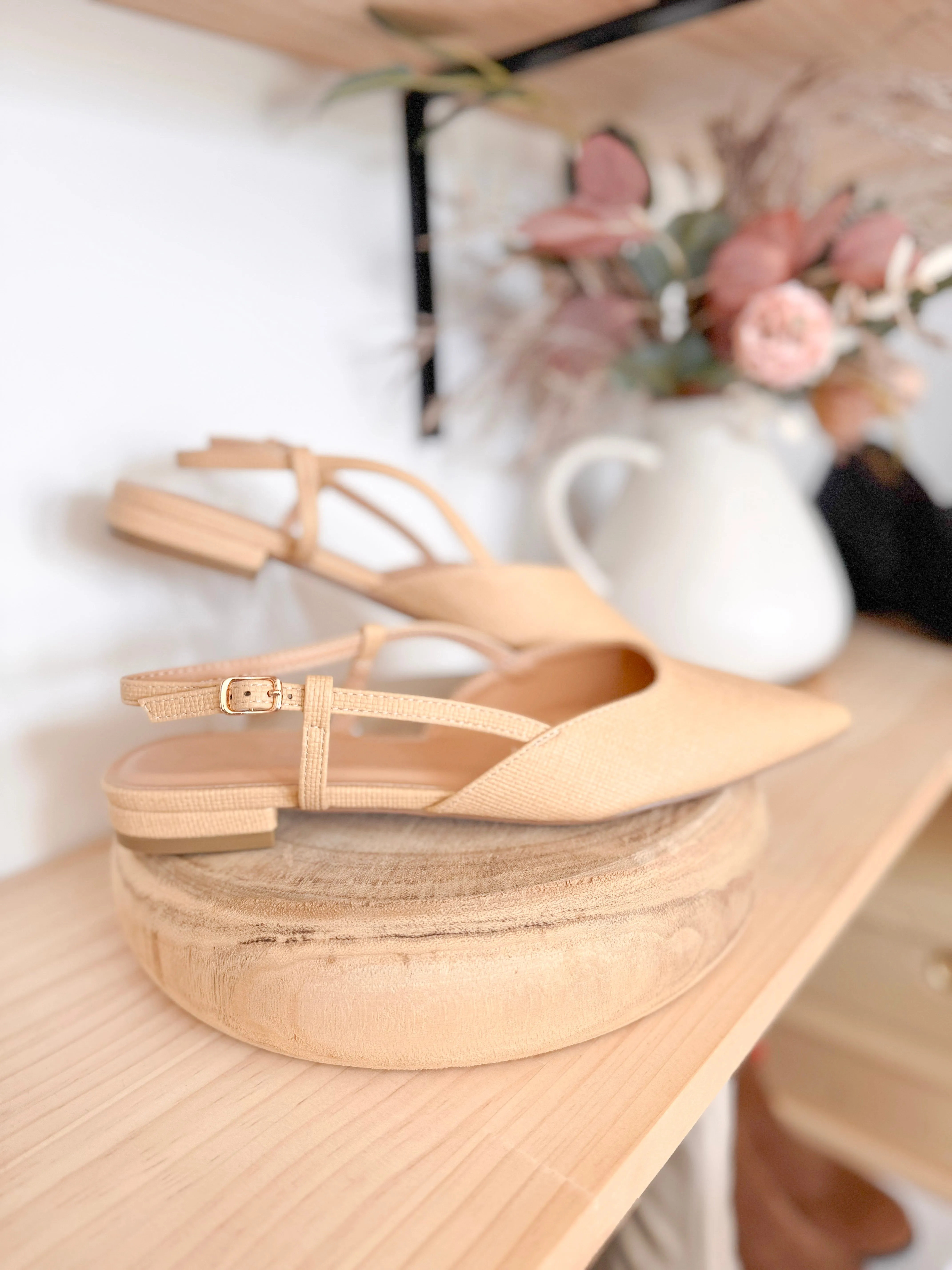 Iver Flats | Camel Natural Raffia