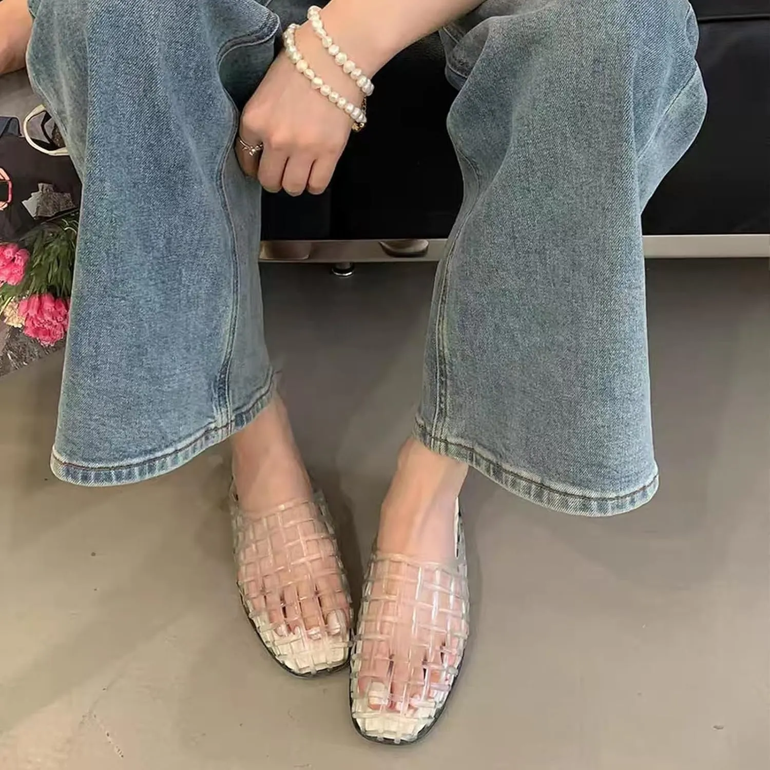 Jelly Shoes for Women Clear Jelly Mesh Slides Sandals Comfortable Closed Round Toe Flat Sandals Slip On Summer Beach Slippers