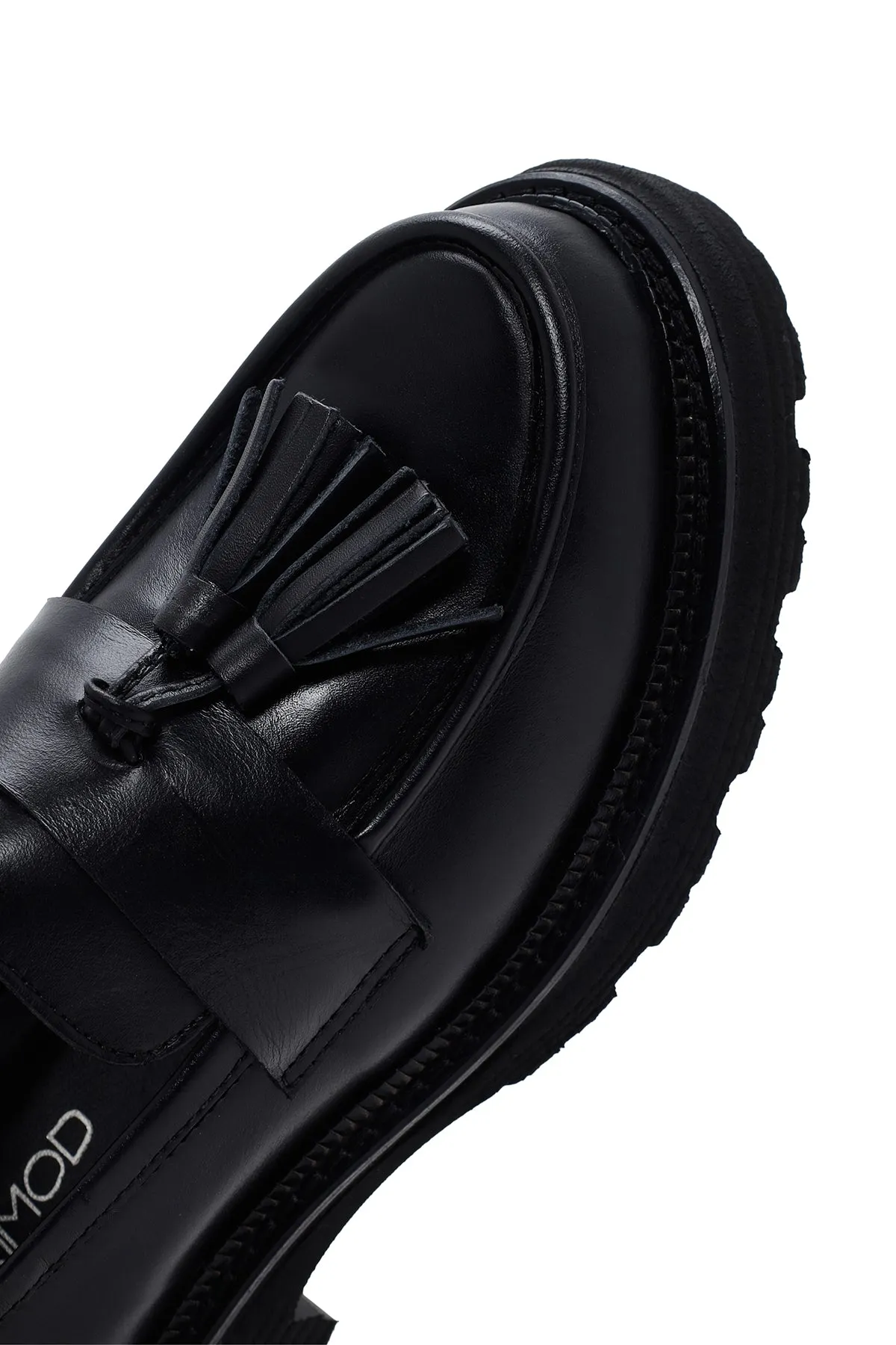 Kadın Siyah Kalın Tabanlı Püsküllü Casual Deri Loafer