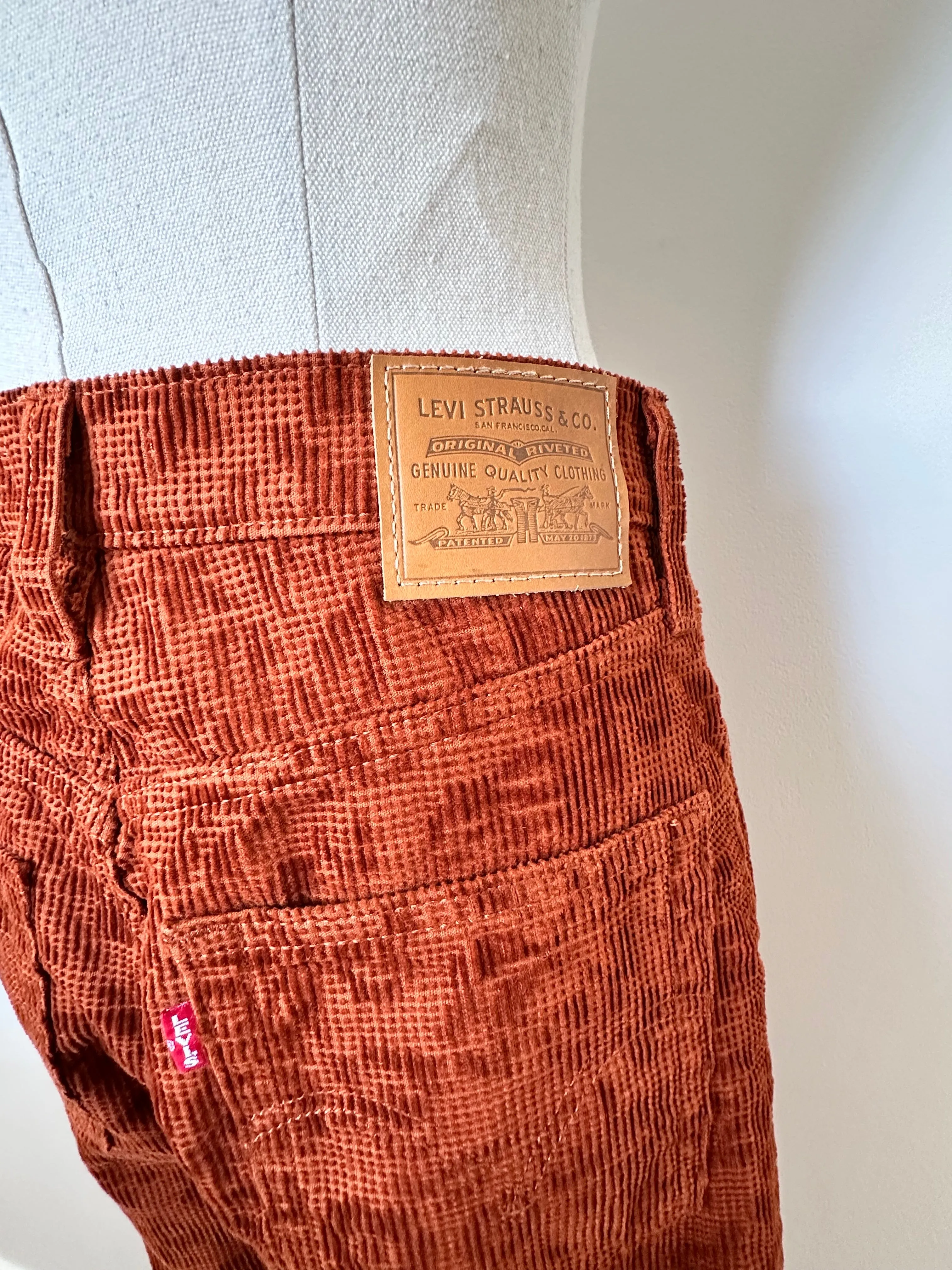 LEVI'S Burnt Corduroy (8-9)