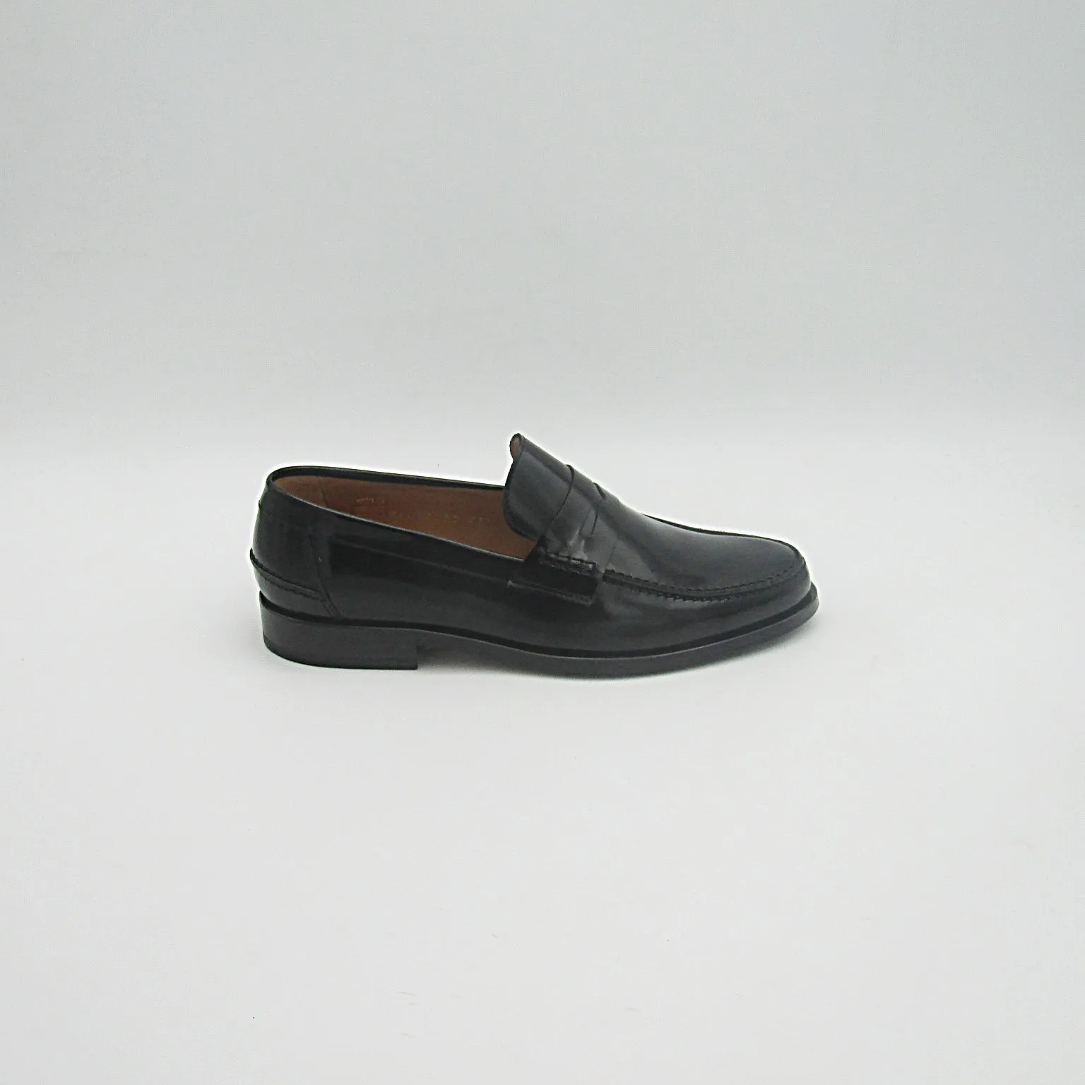 LOAFER