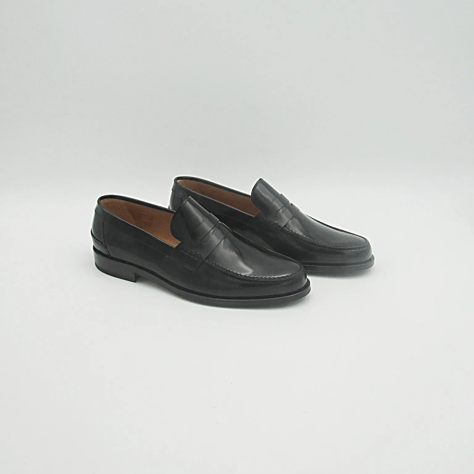 LOAFER