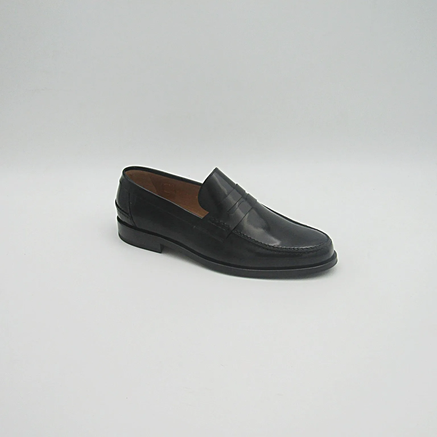 LOAFER