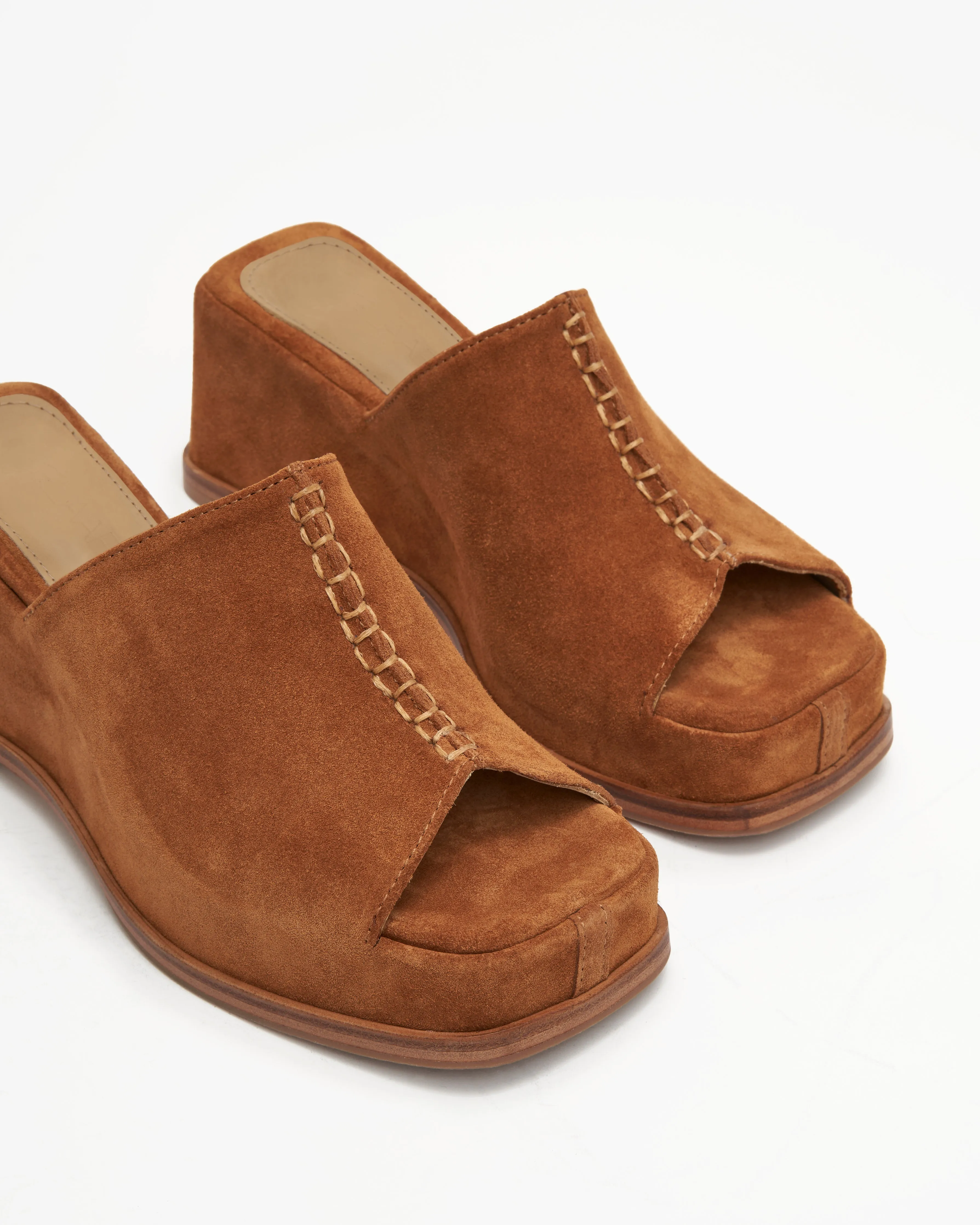Luca Wedge, Tobacco Suede
