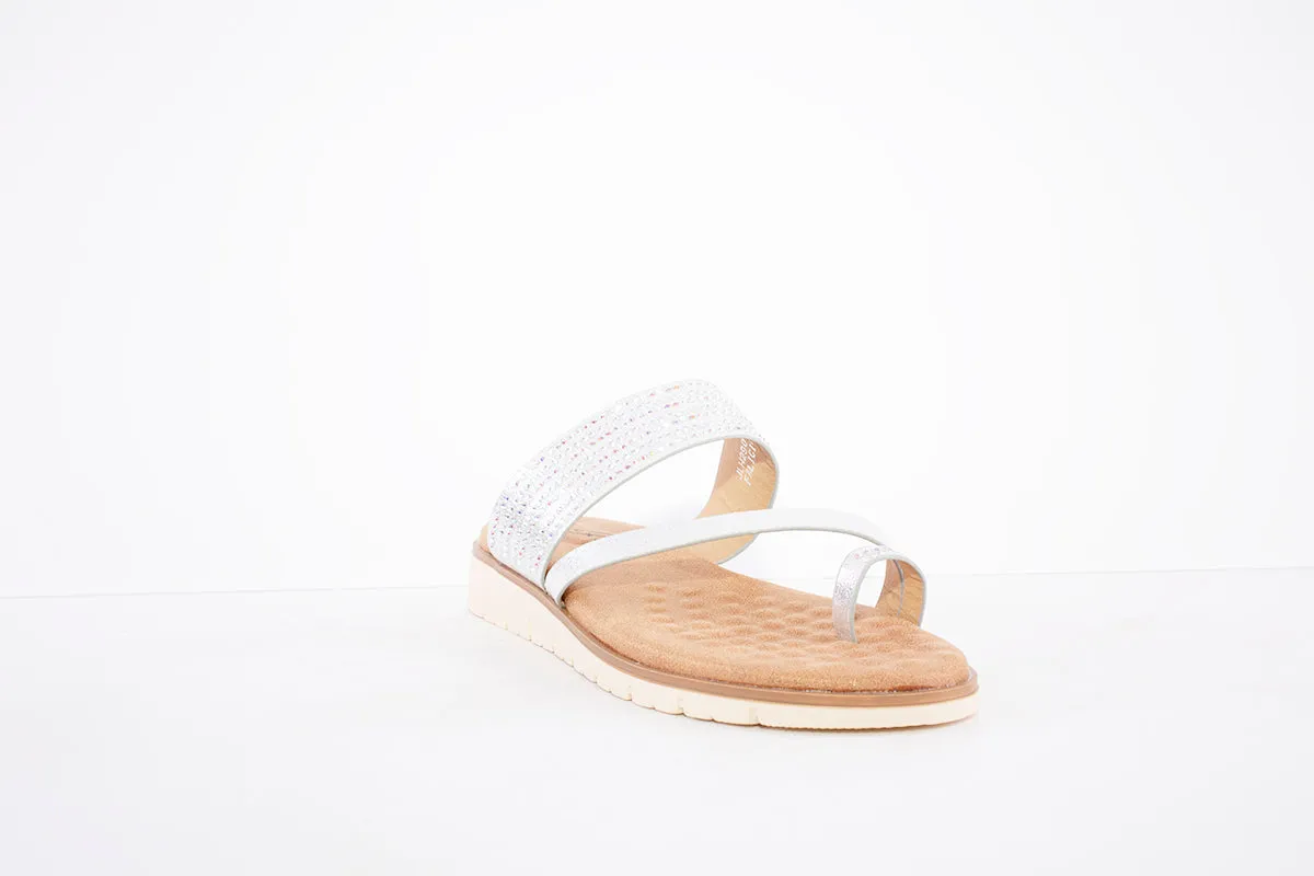 LUNAR - JLH290 FELICITY FLAT TOE-LOOP FASHION MULE - SILVER