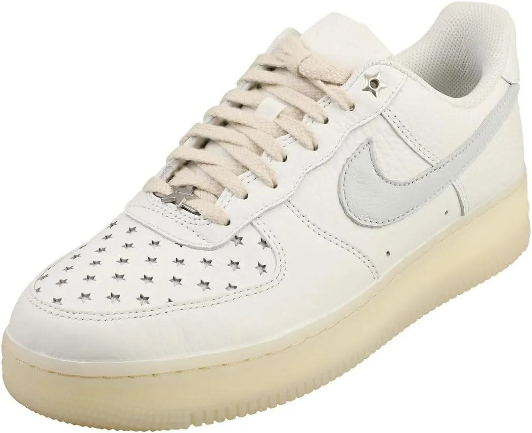 Nike AIR Force 1 07 Womens Fashion Trainers in Summit White Platinum - 11.5 US