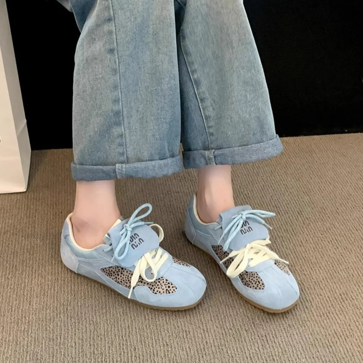 Retro Leopard Print Sneakers Women Fashion Flat Trainers – Vintage Gump Style Casual Lace-Up Walking Shoes Breathable & Wear-Resistant