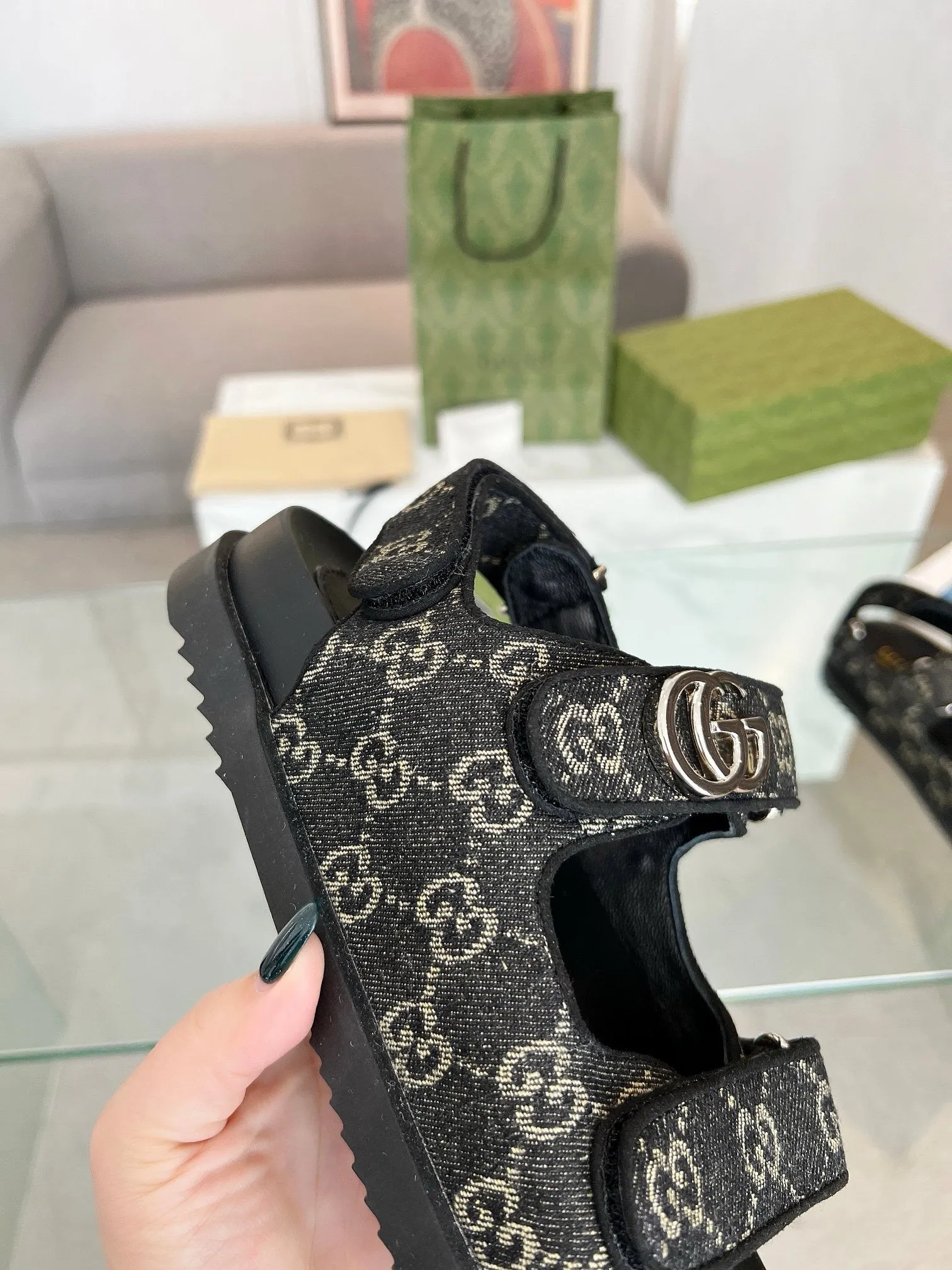 SE1338 Women's Double G Sandal / Size5-11