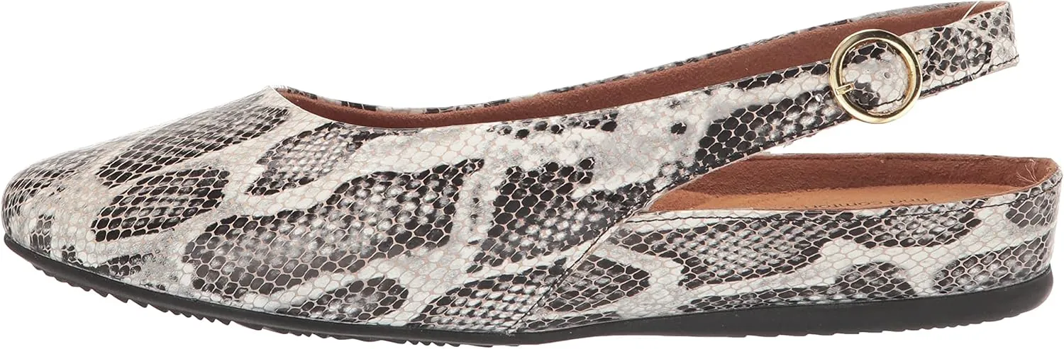 SoftWalk Women's Sandy Ballet Flat
