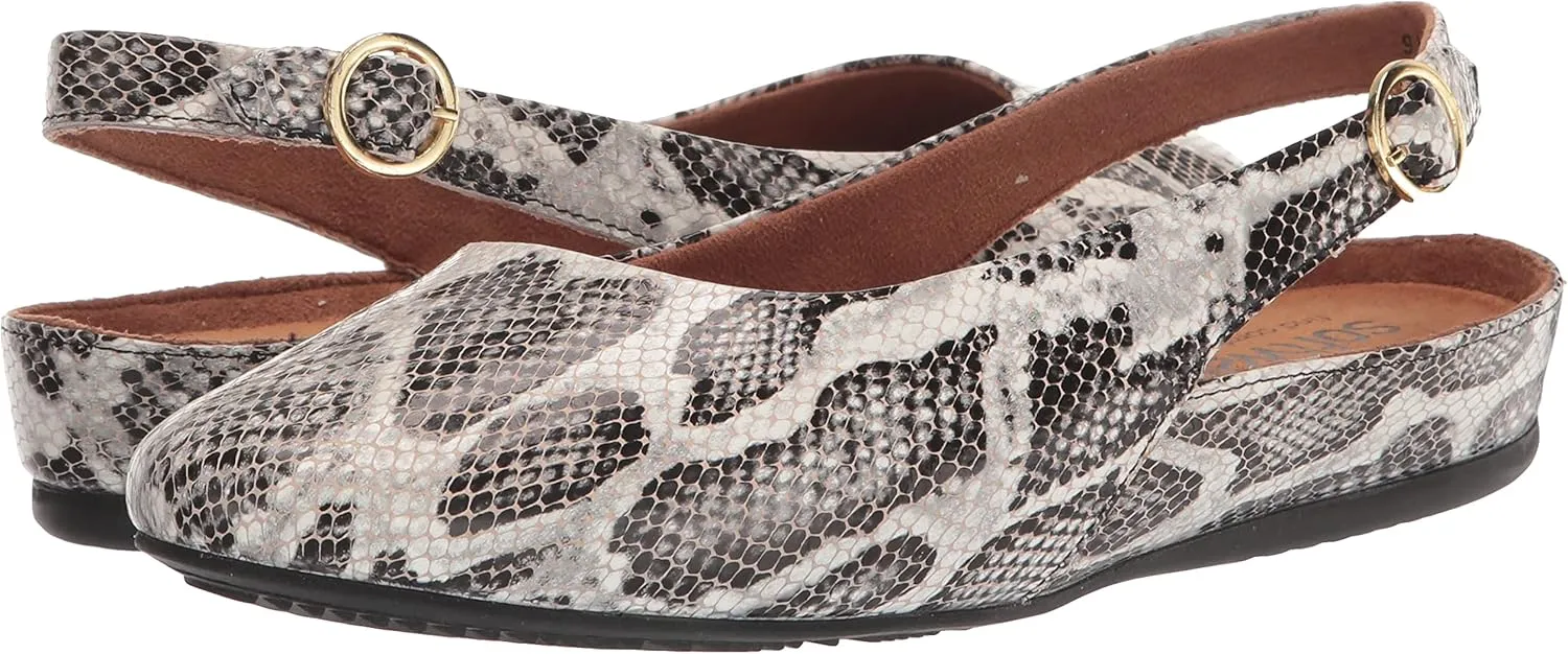 SoftWalk Women's Sandy Ballet Flat