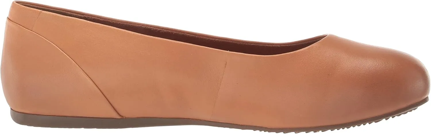 SoftWalk Women's Sonoma Mary Jane Flat