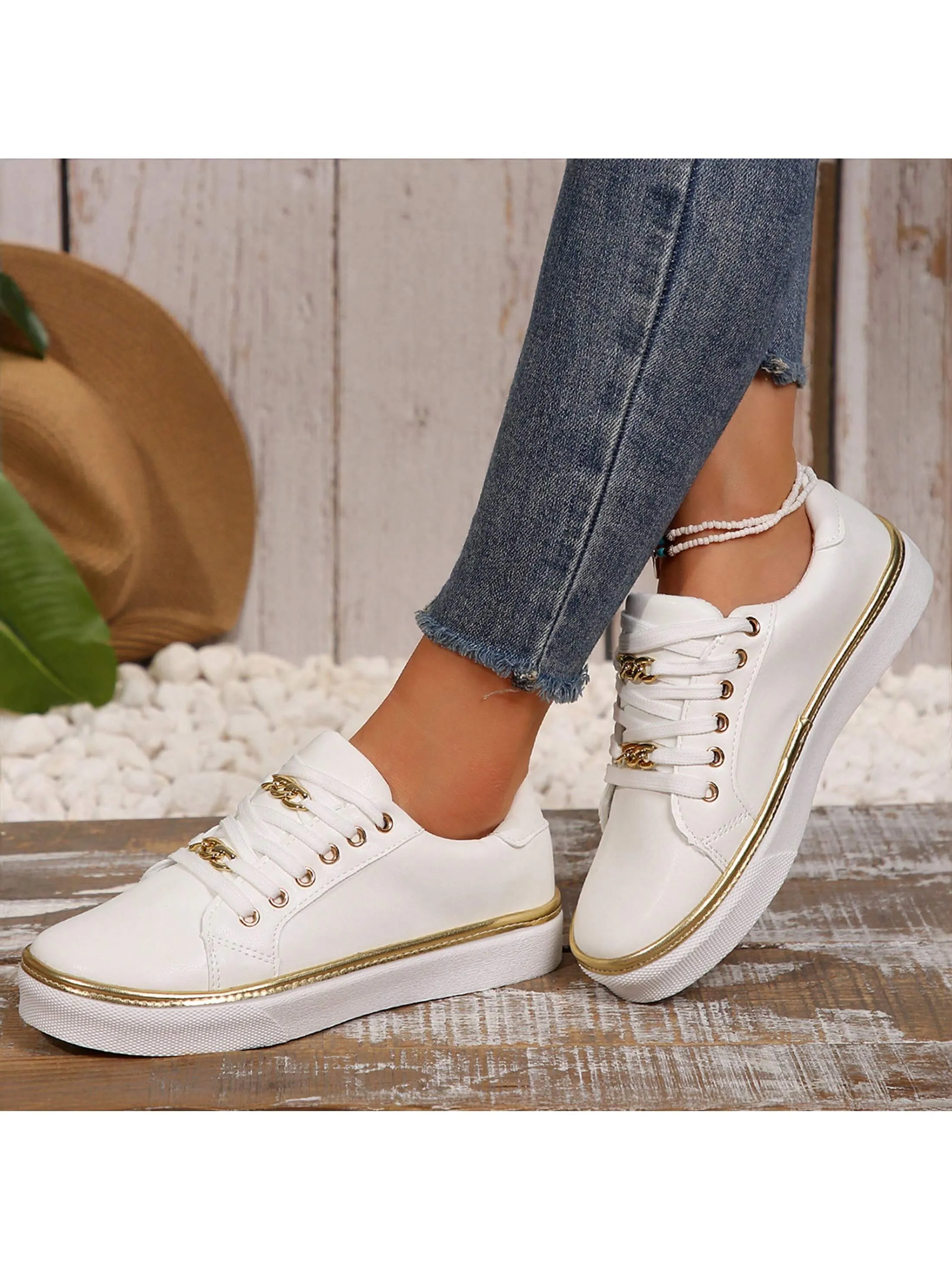 Stylish Round Toe Low-Top Canvas Sneakers for Women with Anti-Slip Sole