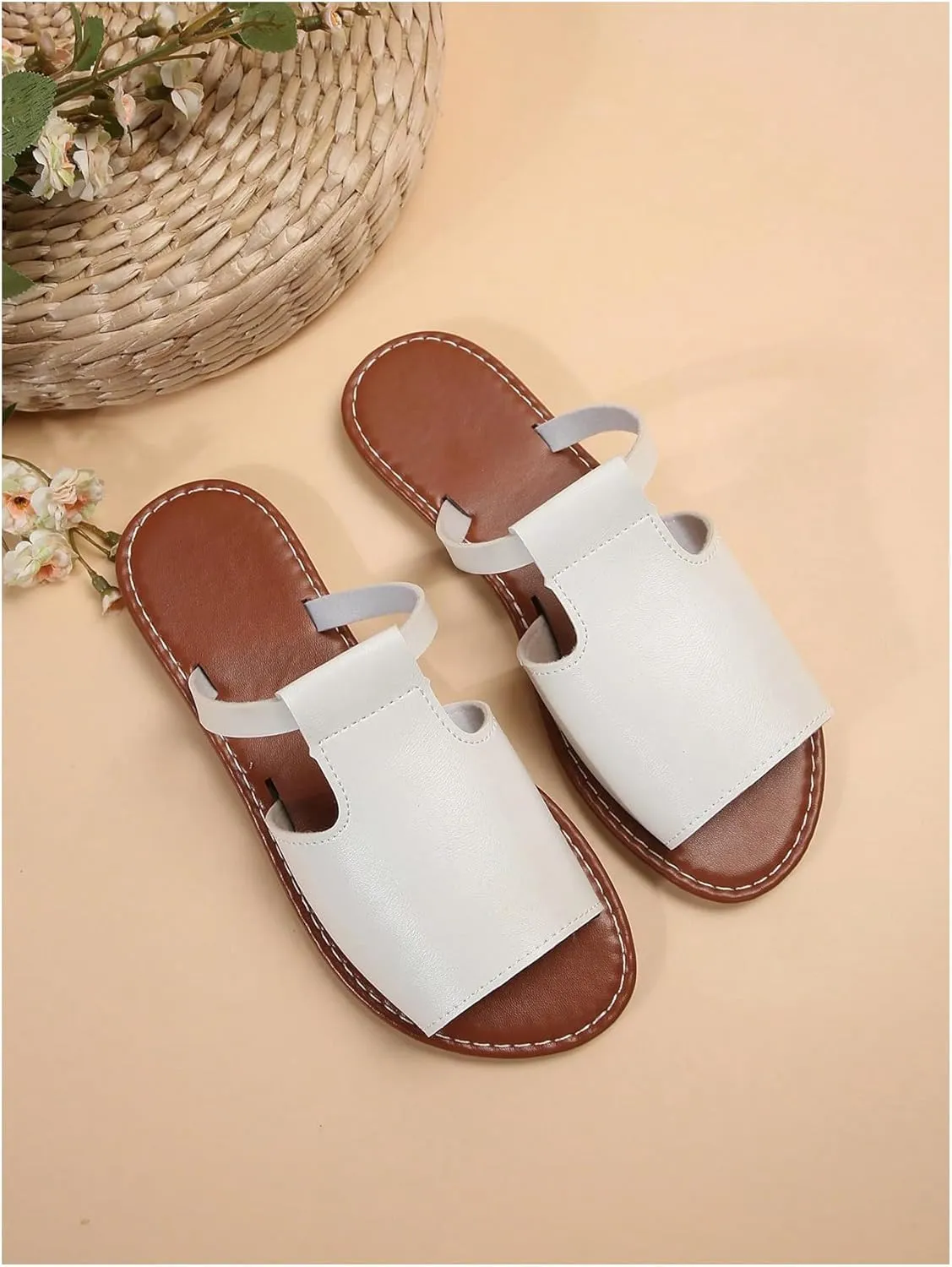 Verdusa Women's Cut Out Slide Sandals Open Toe Summer Flat Sandals Outdoor Shoes