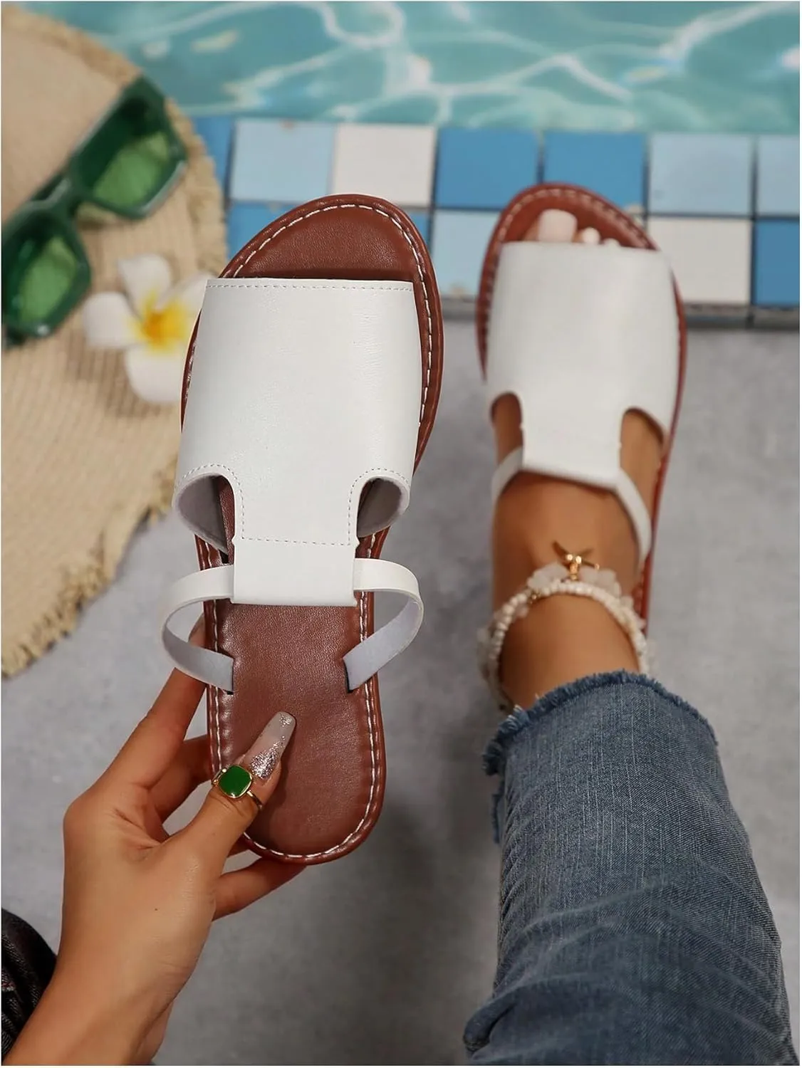 Verdusa Women's Cut Out Slide Sandals Open Toe Summer Flat Sandals Outdoor Shoes