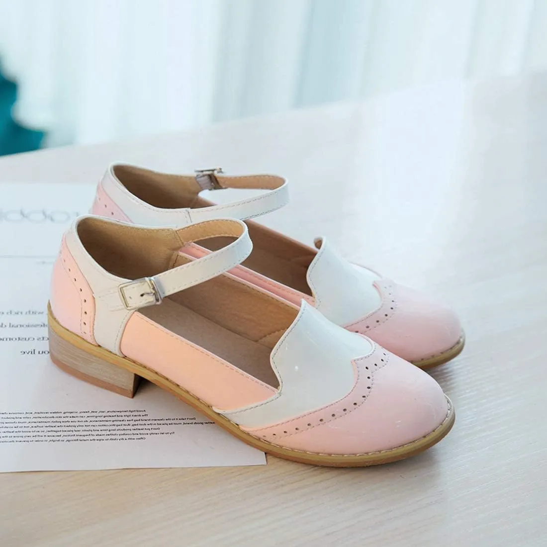 VOKLIN Women's Two Tone Flat Mary Jane Oxford Shoes Wingtip Buckle Low Heel Vintage Saddle Oxfords Brogues