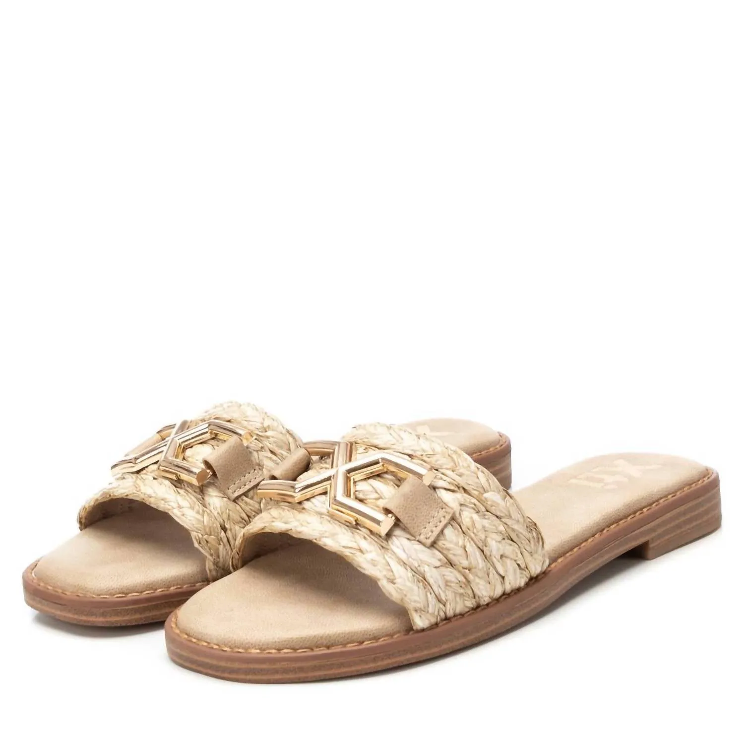 Women's Fashionable Sandals In Beige